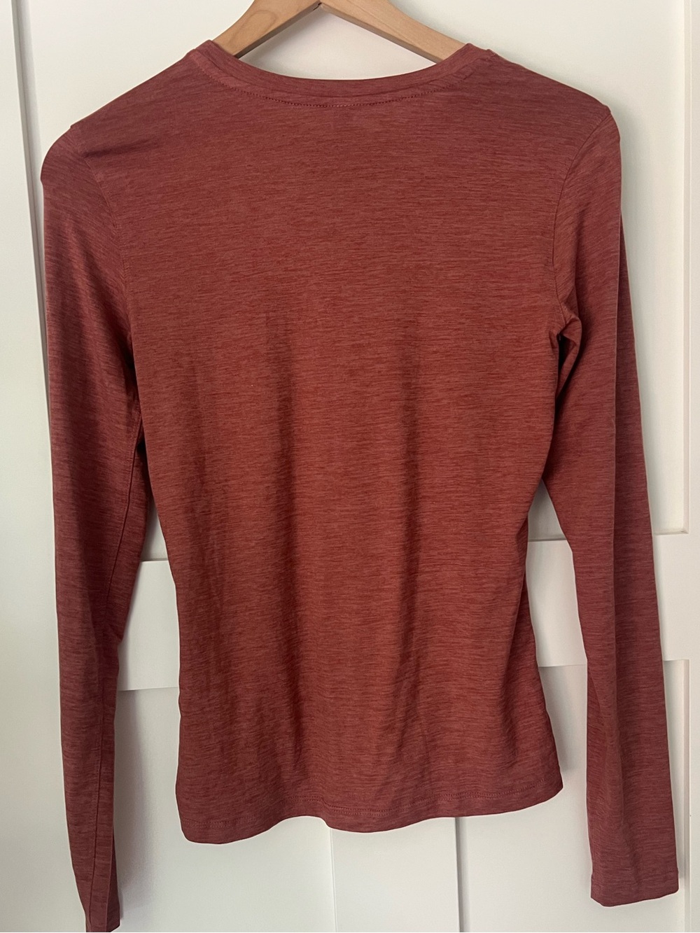 Vuori Lux Crew Long Sleeve Shirt Women’s Small Rust Heather - Picture 6 of 10